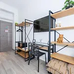 Nice Centre Flat - Modern, Quiet And Brand New